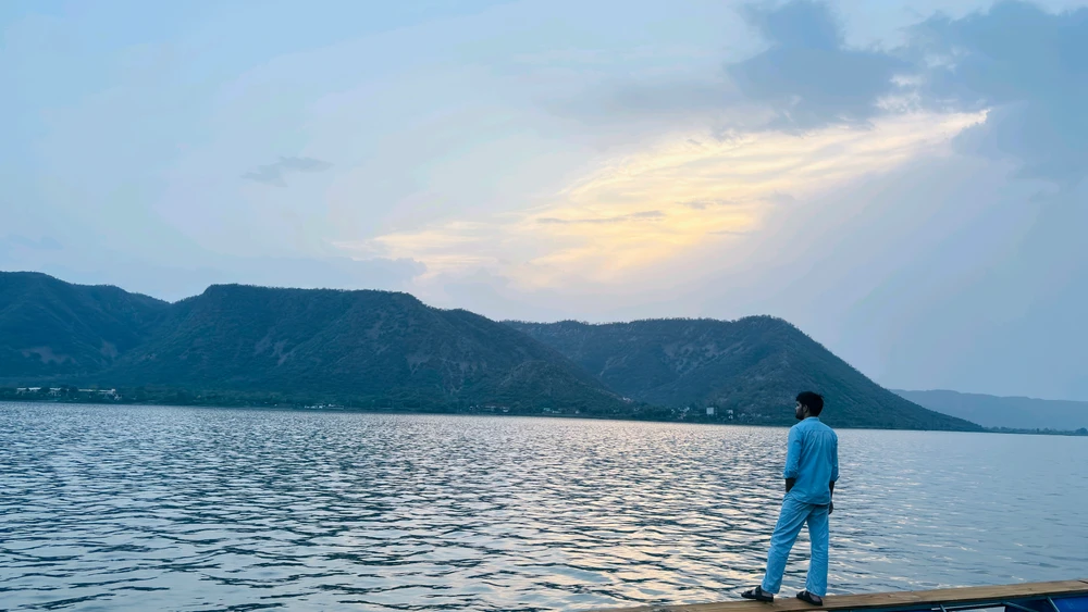 GIF uploaded by Abeer