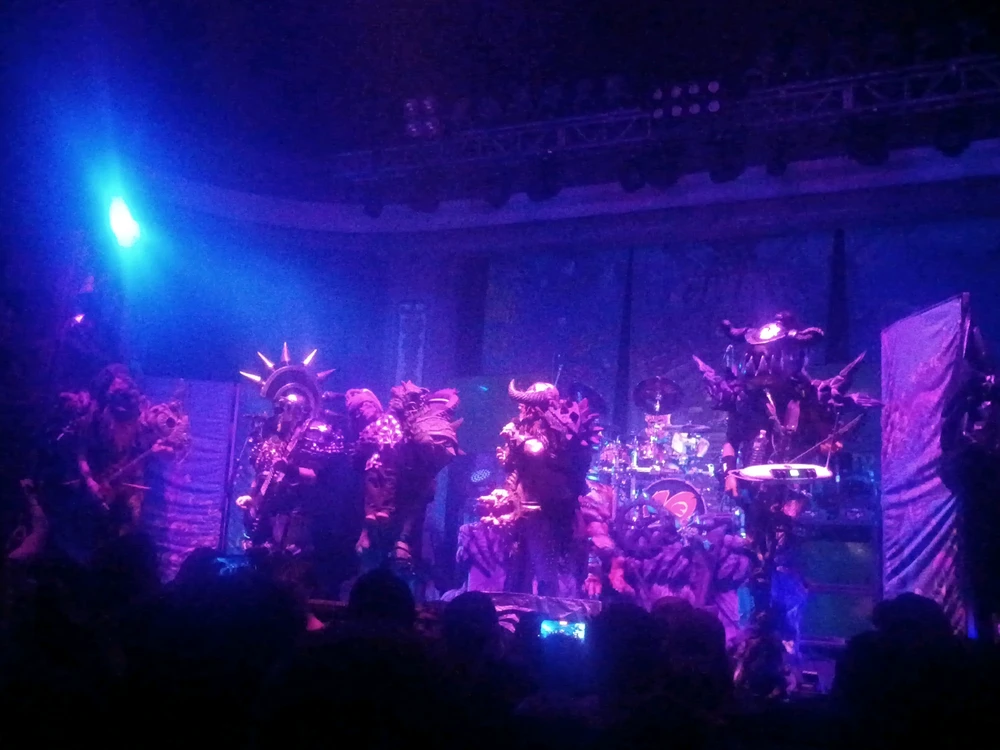 On stage antics with Bonesnapper. I believe this was before Rexor kidnapped Baby GorGor