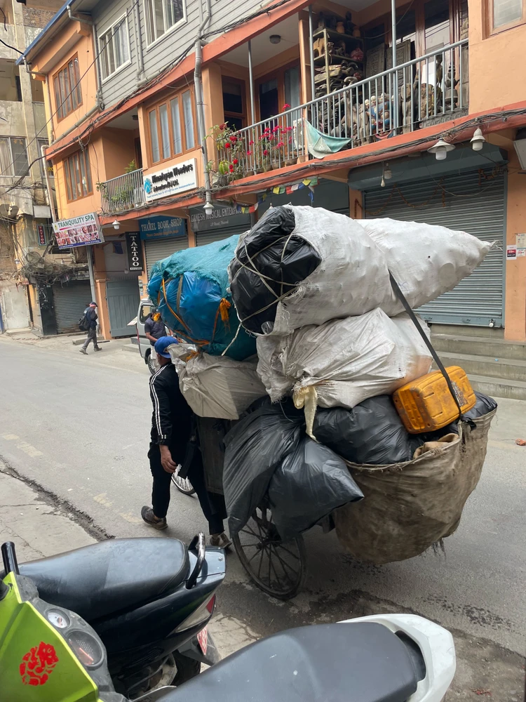 Meme ले अपलोड गरेको तस्बिर