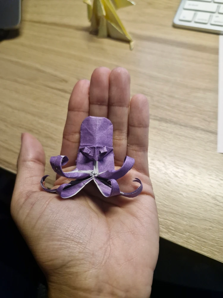 GIF uploaded by Bea