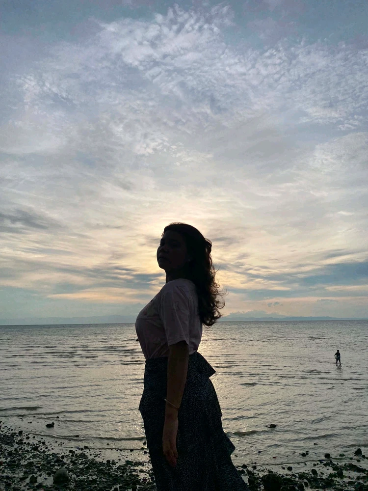 GIF uploaded by Luna