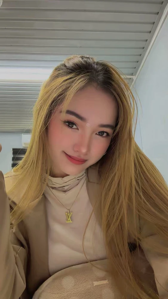 GIF uploaded by Yeshi