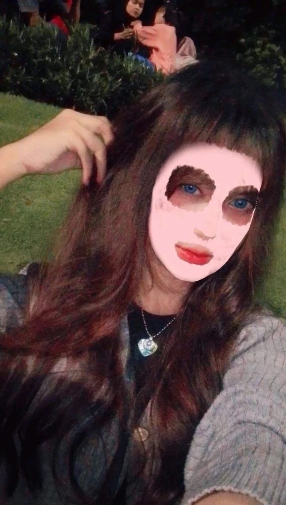 Look at me, I'm very beautiful, right?👅