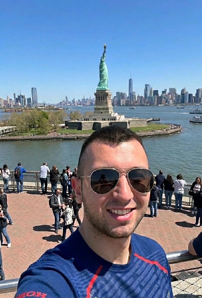 GIF tso los ntawm Самуил Samchester