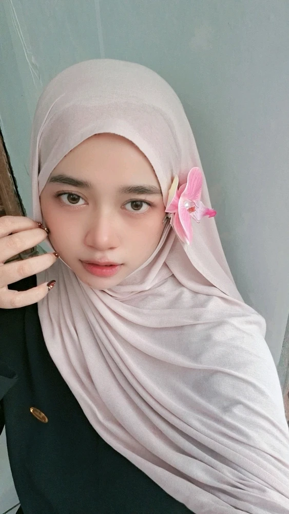 GIF diunggah oleh Yuniar