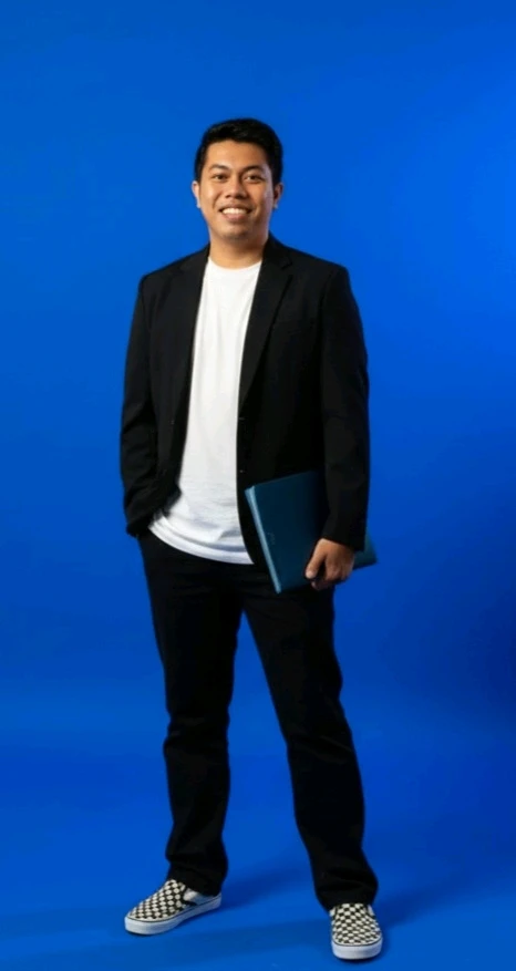 GIF uploaded by Adi