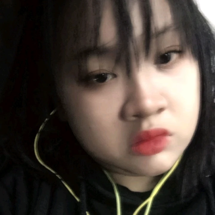 GIF uploaded by Eka