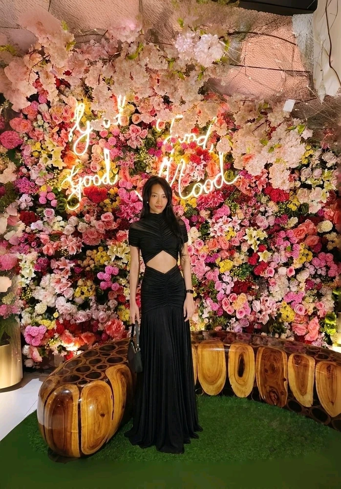 GIF uploaded by Angeline