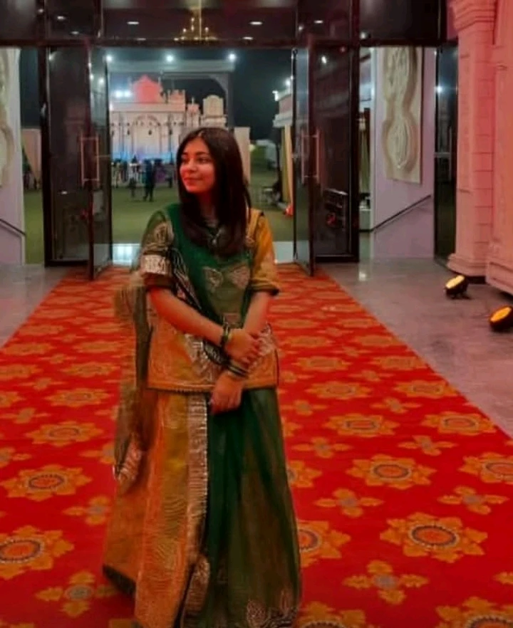 Nandini द्वारा अपलोड किया गया GIF