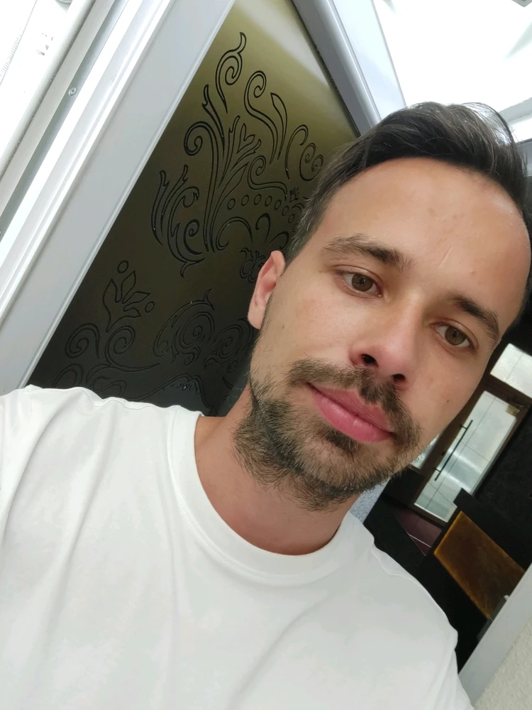 GIF uploaded by Tibi