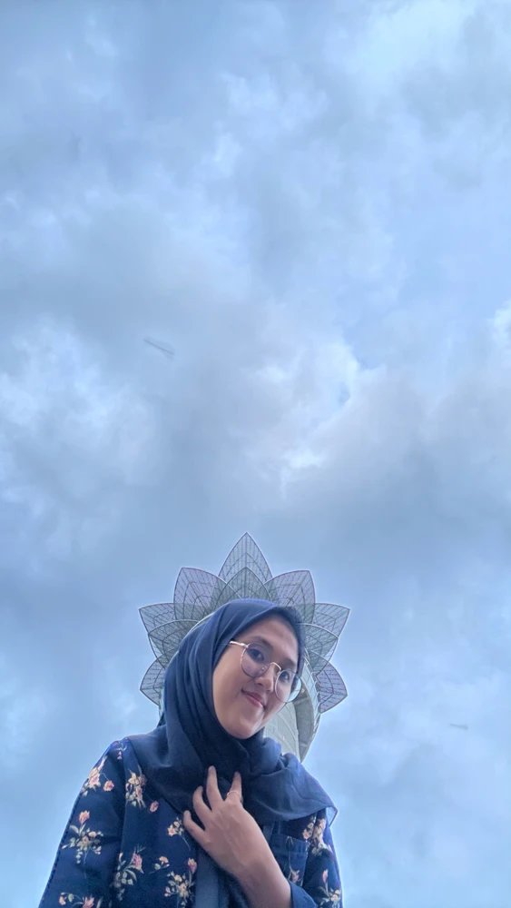 GIF uploaded by Issa