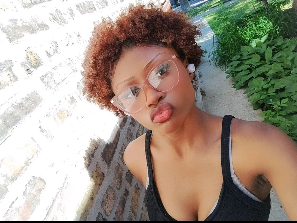 GIF uploaded by Arbrey