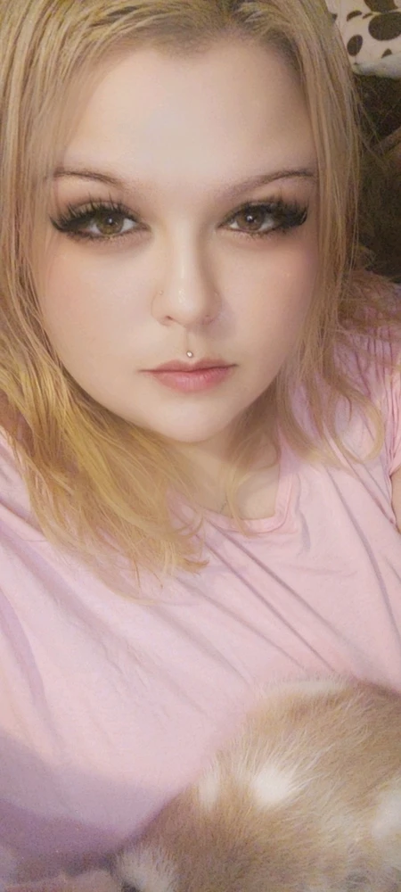 GIF uploaded by Saria