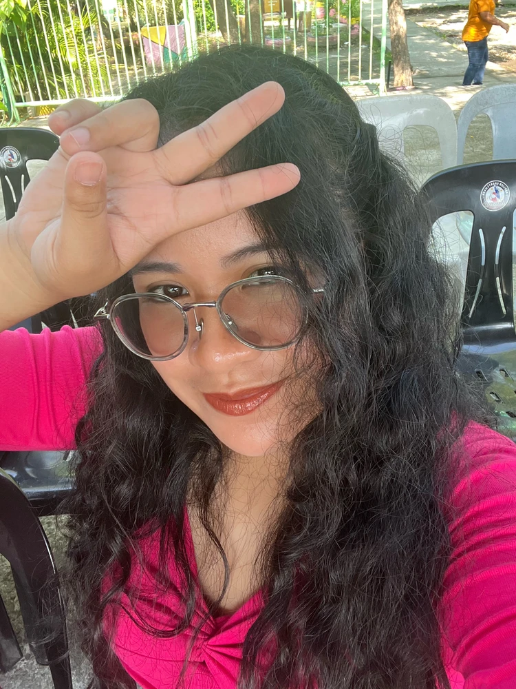 GIF uploaded by Agatha