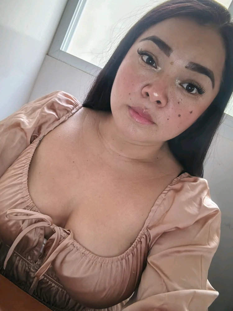 GIF uploaded by Yessy