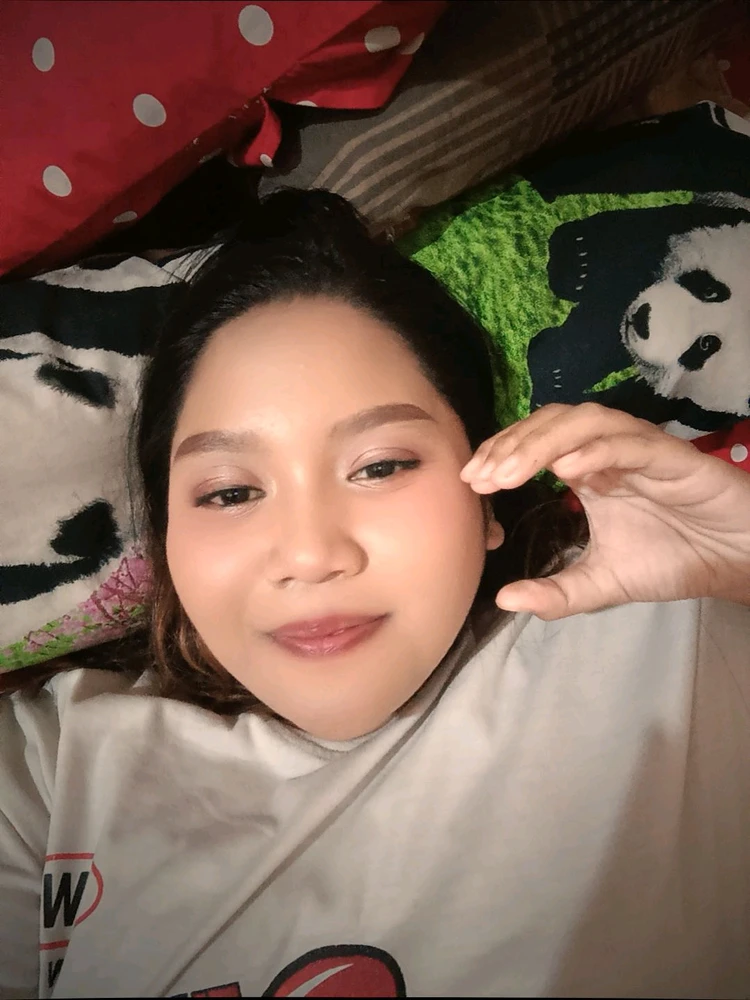 GIF diunggah oleh ara