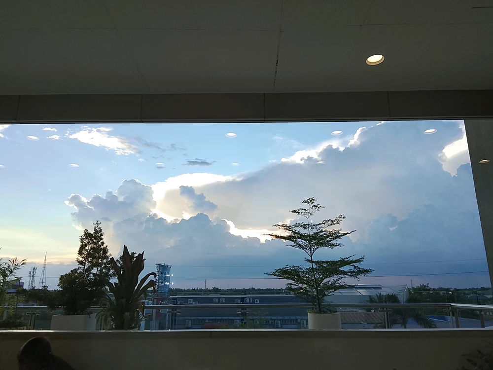 GIF uploaded by Kimie