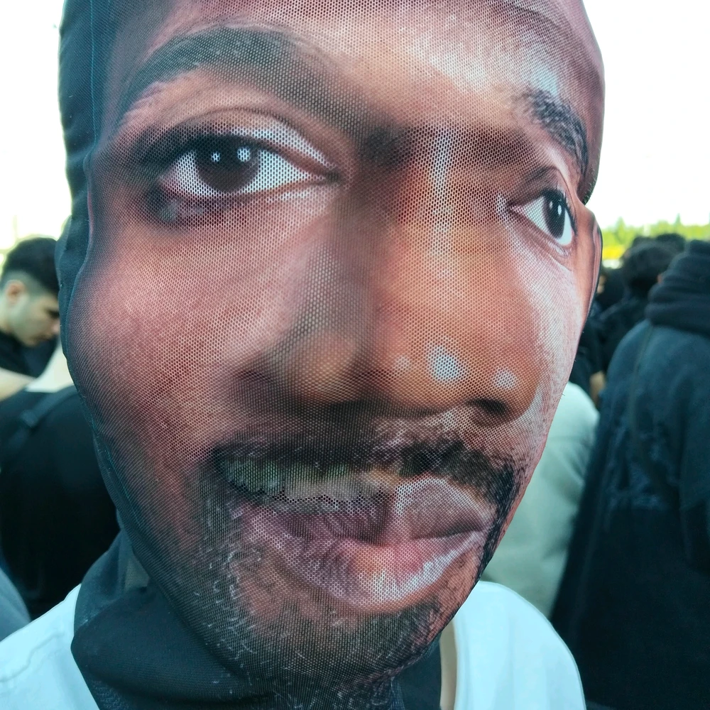 Mami tarafından yüklenen GIF