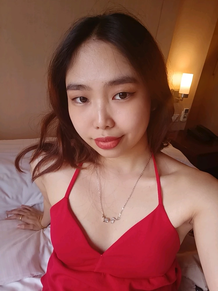 GIF uploaded by Yeng