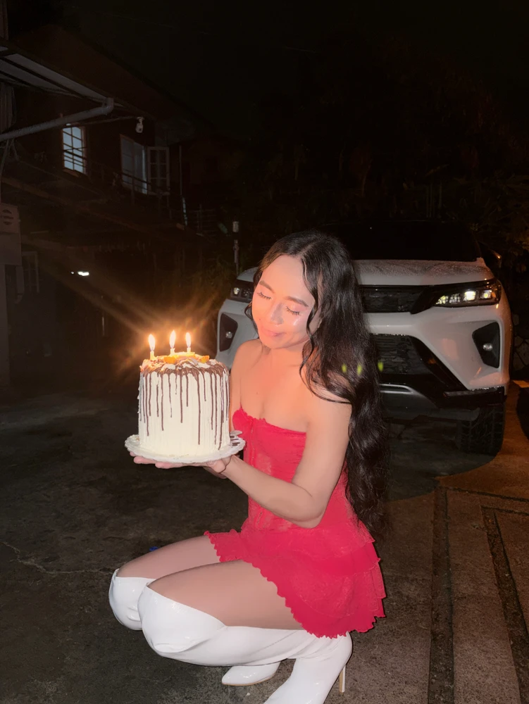 GIF uploaded by Stella