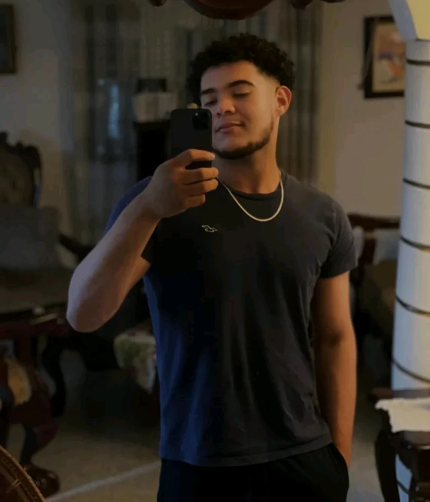 GIF uploaded by Raymond