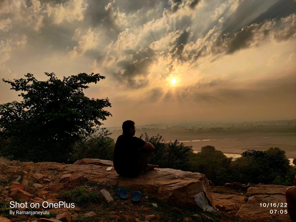 Netik Saxena द्वारा अपलोड किया गया GIF