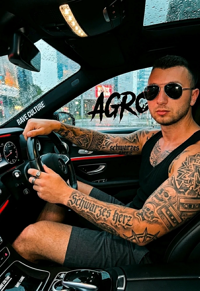 GIF uploaded by Самуил Samchester