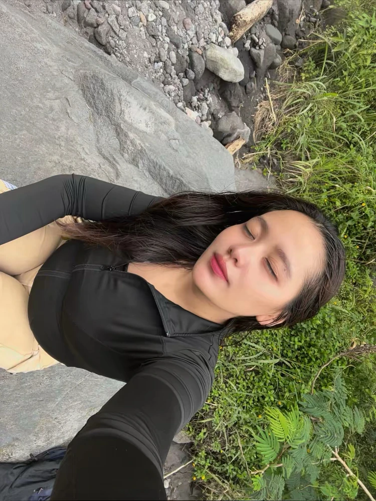 GIF uploaded by Yumi