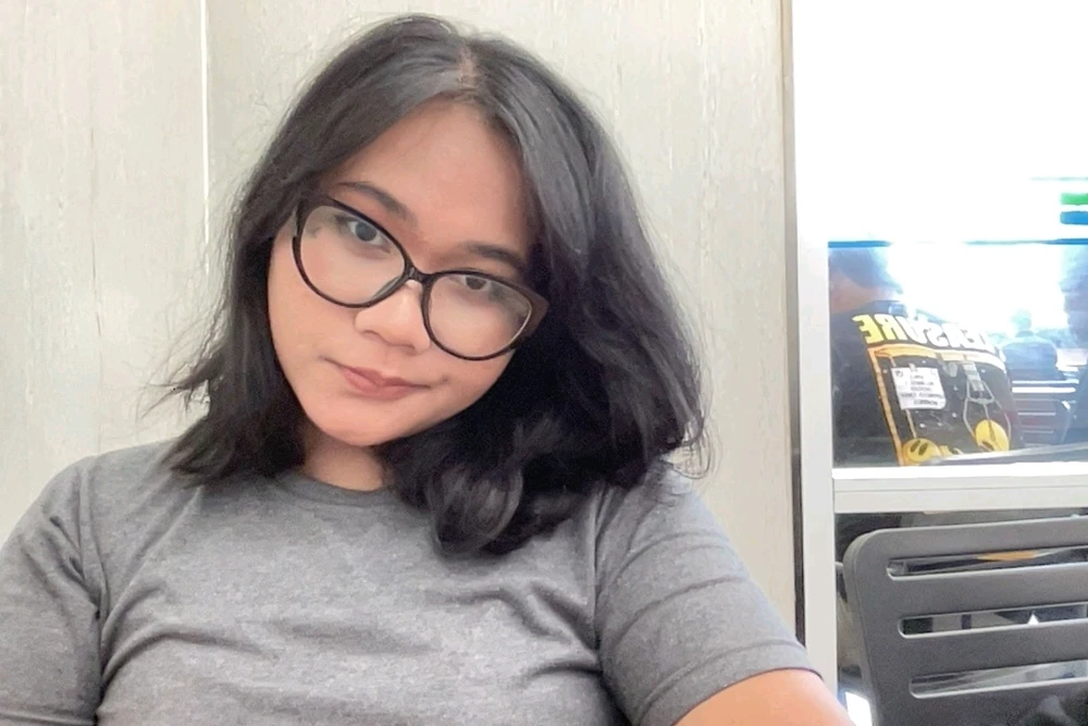 GIF uploaded by Memayu