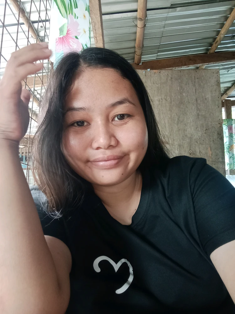 GIF uploaded by Roselle