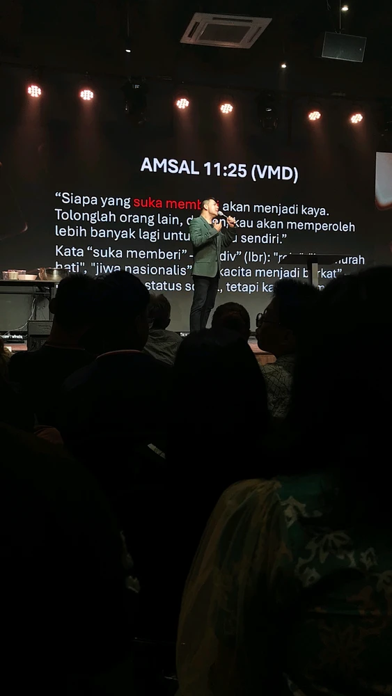 GIF uploaded by Angeline