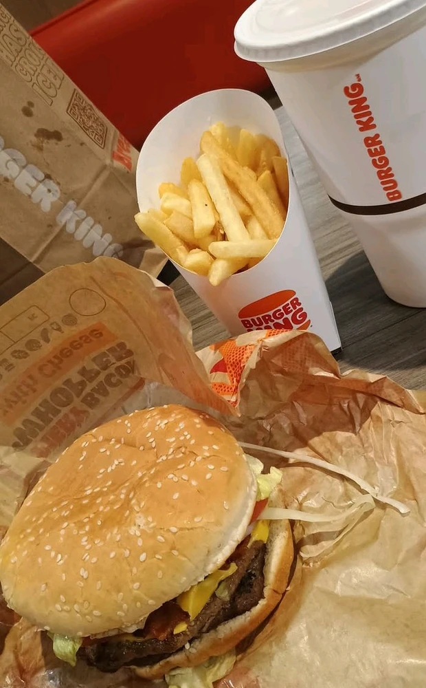 GIF uploaded by 𝑨𝒏𝒆𝒆𝒍..