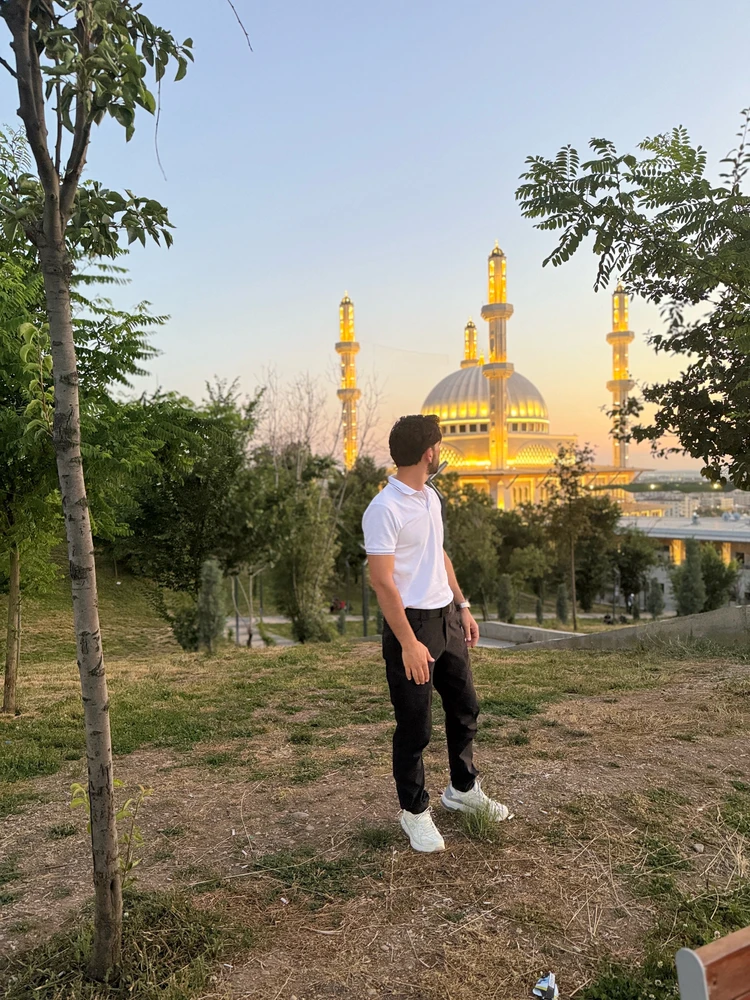 GIF uploaded by Cetin