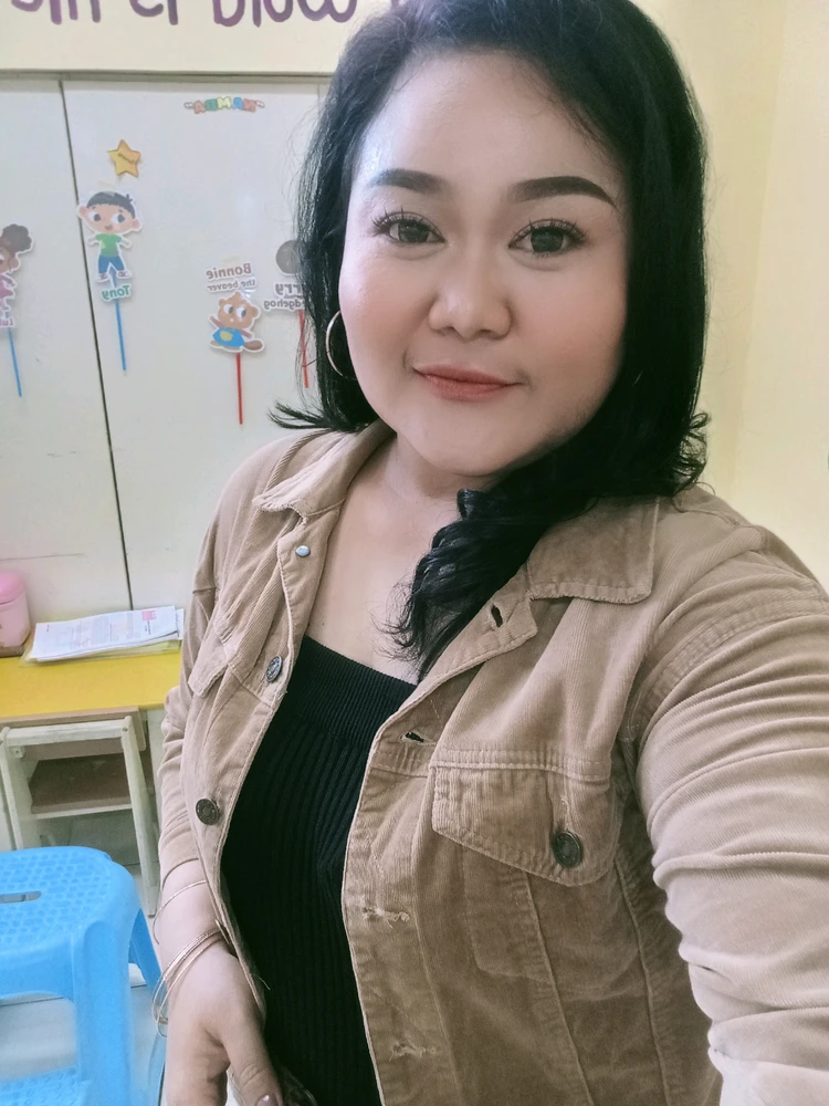 GIF uploaded by Hana
