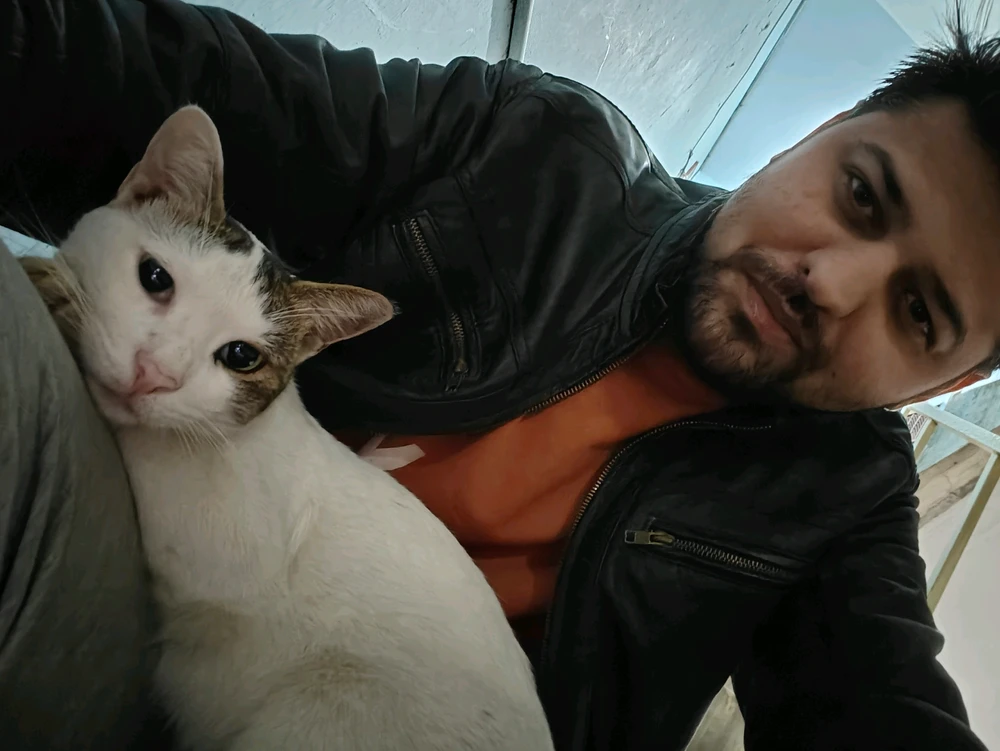 GIF uploaded by Zaiyfa