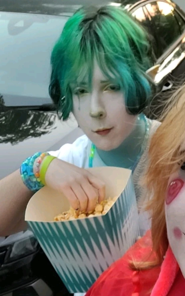 Popcorn was p good tbh also 23 bucks for 2 large soda, 1 big popcorn and nachose with 3 dips??? That's p good