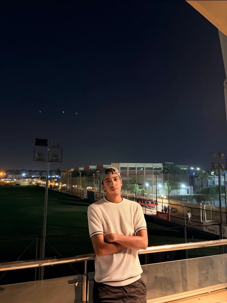 GIF uploaded by Abdo