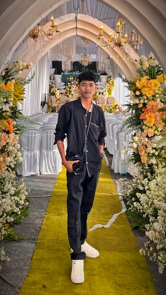 GIF diunggah oleh KhfdhlMrf