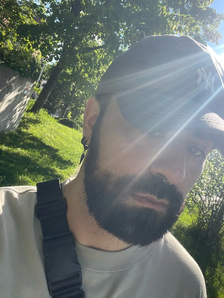 GIF uploaded by Sandro