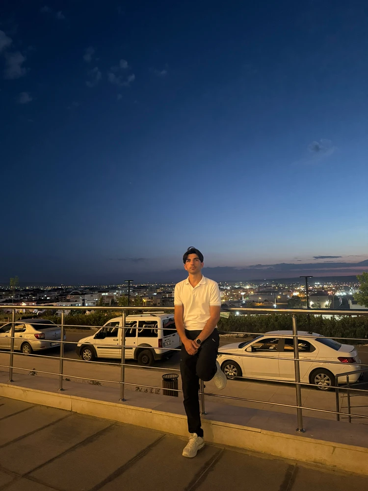 GIF uploaded by Cetin