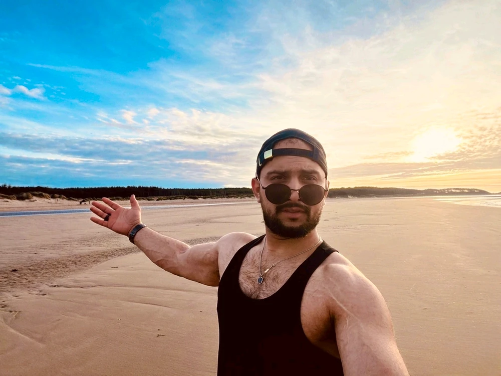 GIF uploaded by Erick