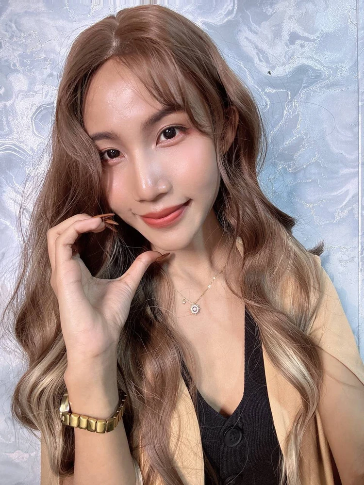 GIF uploaded by Lisa