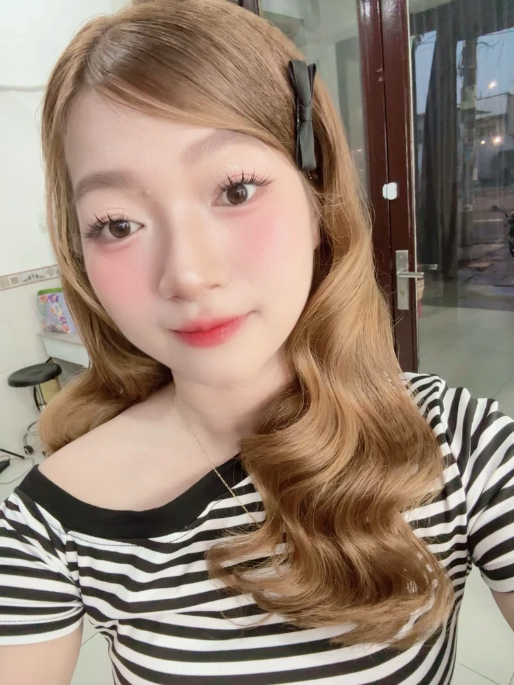 GIF được Hạnh tải lên