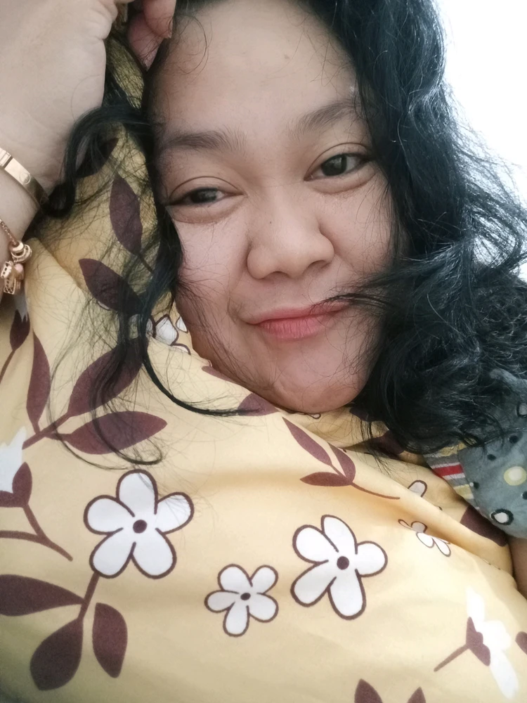 GIF diunggah oleh Hana