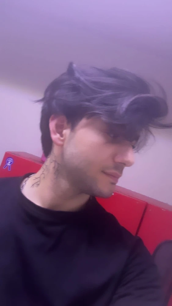 snslsjsb tarafından yüklenen GIF