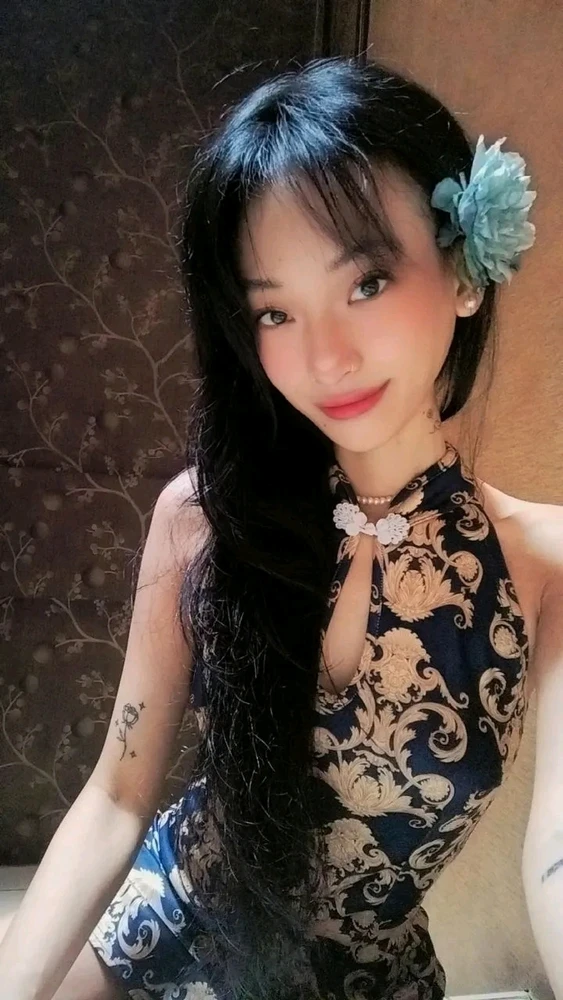 GIF uploaded by Angeline