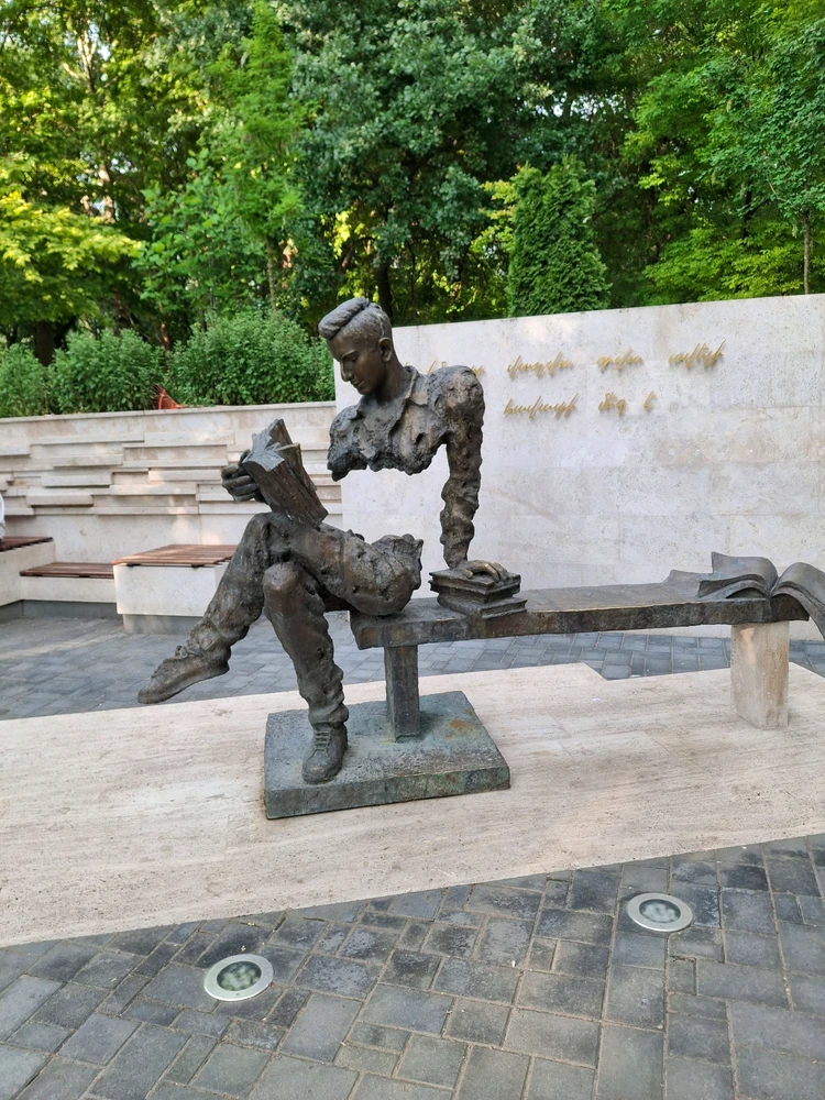 Image uploaded by At ai