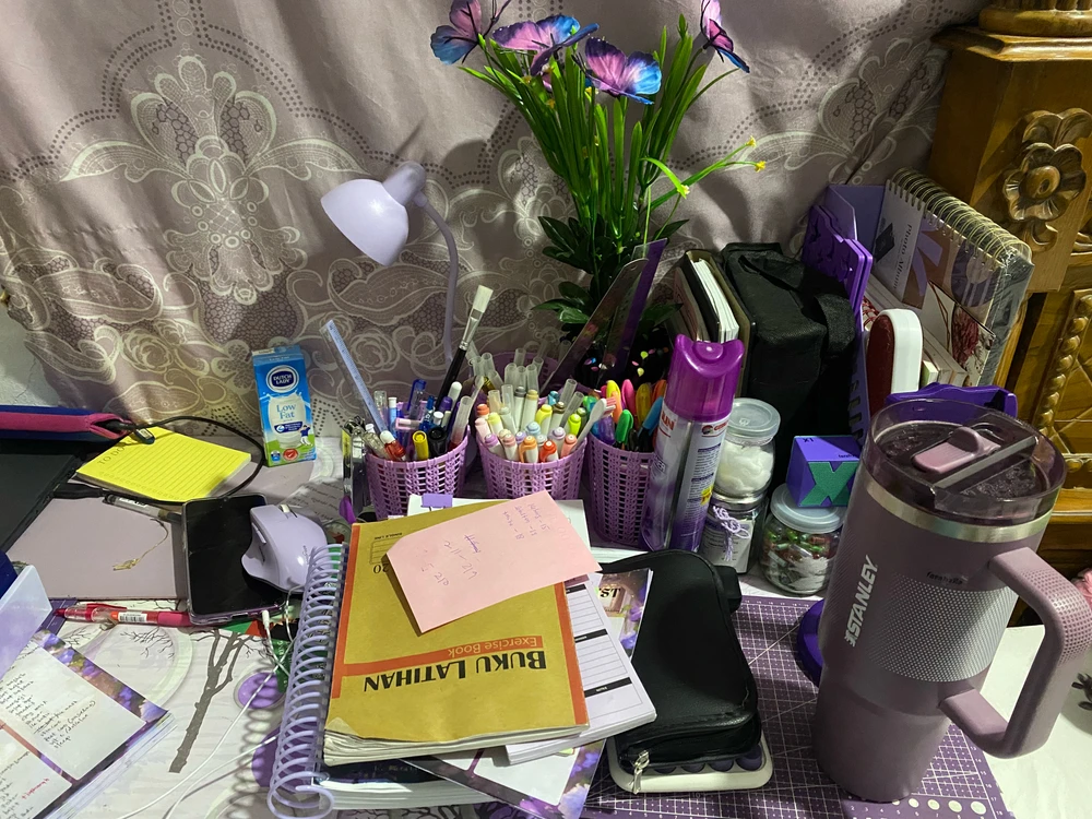 GIF uploaded by Farah
