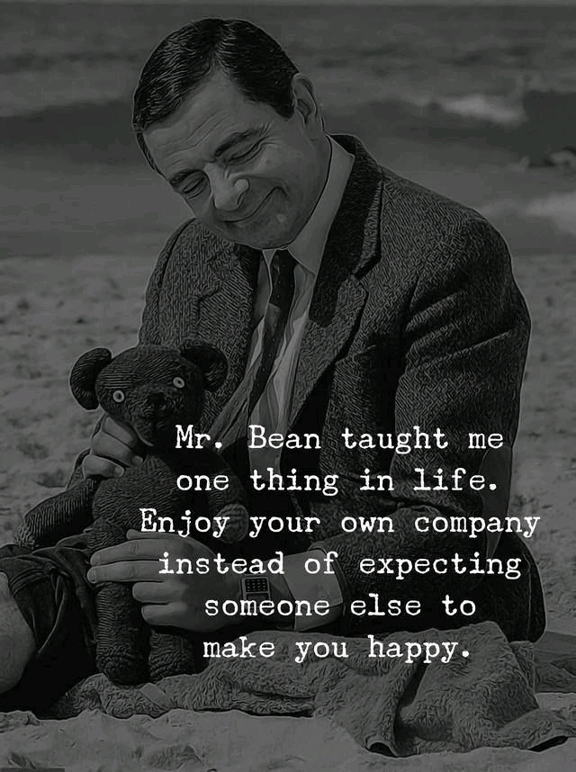 GIF uploaded by 𝑨𝒏𝒆𝒆𝒍..