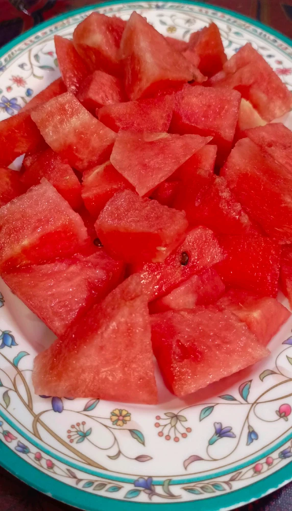 GIF uploaded by 𝑨𝒏𝒆𝒆𝒍..